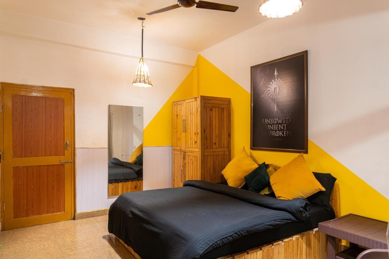 Whoopers Hostel Kasol Esterno foto