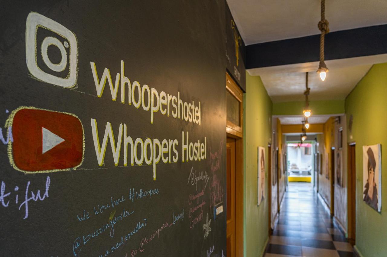 Whoopers Hostel Kasol Esterno foto