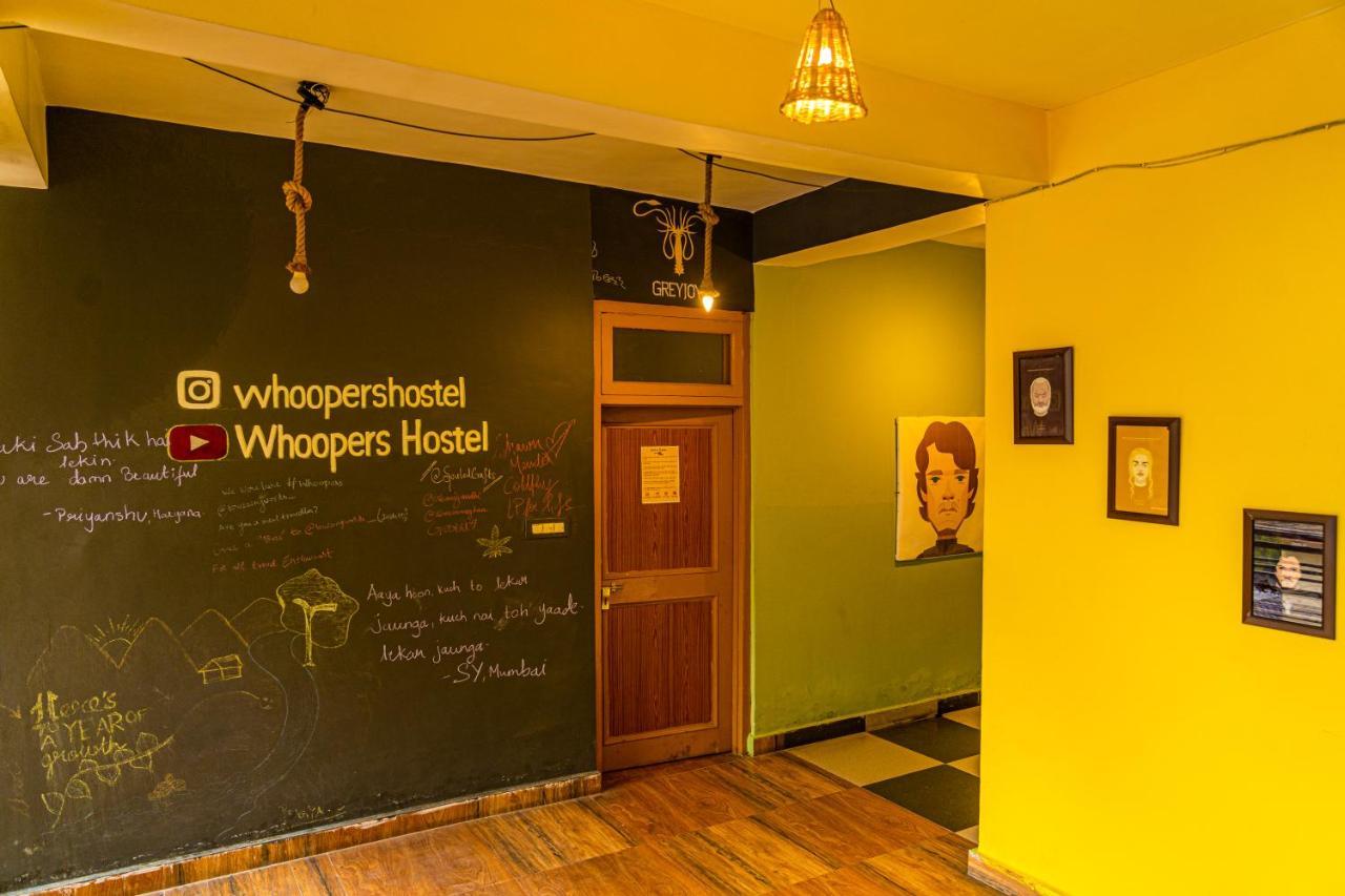 Whoopers Hostel Kasol Esterno foto